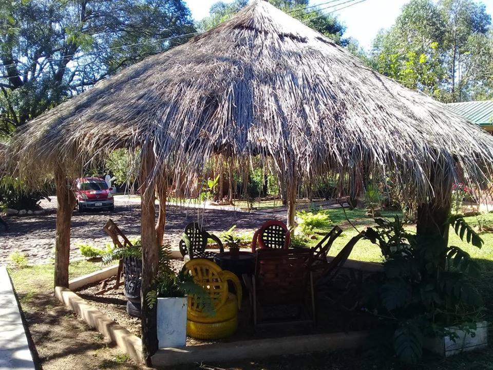 Cabanas Y Boungalow Don Oscar Encarnacion Bagian luar foto
